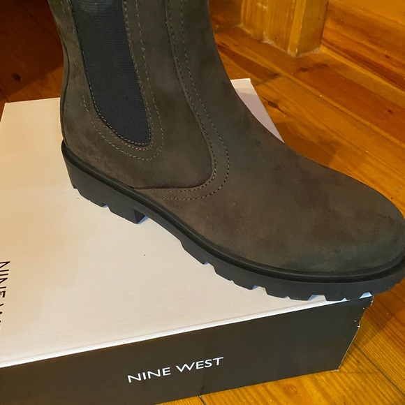 Nine West new boots from Nordstrom. Never worn. Size 8. - Picture 3 of 3